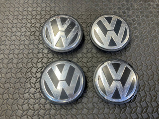 колпачок литого диска Volkswagen Passat CC 1 поколение [рестайлинг] 2012, 2.0 л., CCTA, бензин, 3B7601171