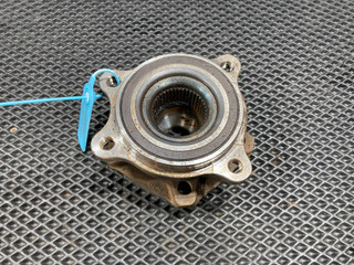 ступица передняя правая Audi A4 B9 2018, 2.0 л., бензин, АКПП, седан, 8W0407679