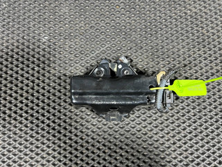 замок капота Lexus LS 4 поколение 2007, 4.6 л., 1UR-FSE, бензин, АКПП, седан, 5351050102