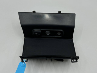 разъем AUX / USB Kia K5 3 поколение 2023, 1.6 л., бензин, АКПП, седан, передний привод, 84630L3500WK, X84630L2500