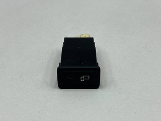 разъем AUX / USB Mercedes-Benz E-Класс W213 [рестайлинг] 2023, 2.0 л., бензин, АКПП, седан, A2478204602