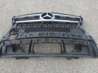 решетка радиатора Mercedes-Benz GL-Класс X166 2012, 3.0 л., OM 642.826, дизель, АКПП, внедорожник 5 дв.