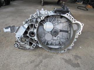 КПП механическая (МКПП) Volvo V40 2 поколение 2013, 2.0 л., B 5204 T9, бензин, АКПП, хетчбэк 5 дв., D66R7M127AA