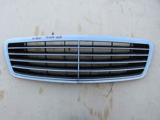 решетка радиатора Mercedes-Benz S-Класс W220 2000, 3.2 л., M 112.944, бензин, АКПП, седан, 2208800583