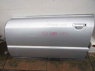 дверь передняя левая Audi A8 D2/4D 1997, 2.5 л., дизель, седан