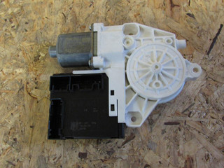 моторчик стеклоподъемника передний правый Volkswagen Passat B7 2011, 2.0 л., дизель, седан, 3C0959792B