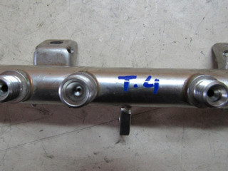 топливная рампа BMW 5 серия E60/E61 2003, 2.2 л., M54 B22 (226S1), бензин, седан, 7562474