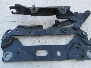 петля капота правая BMW 7 серия F01/F02 2008, 3.0 л., N57 D30 A, дизель, седан, 7184190