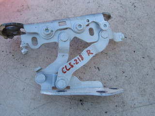 петля капота правая Mercedes-Benz CLS-Класс C218/X218 2011, 3.5 л., M 276.952, бензин, купе