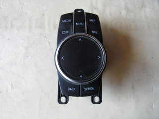 кнопка управления мультимедия BMW 5 серия G30/G31 2017, 3.0 л., B57 D30 A, дизель, универсал, 65829459631