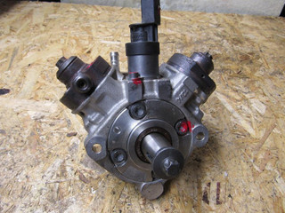 ТНВД BMW 5 серия F07/F10/F11 2010, 3.0 л., N57 D30 A, дизель, седан, 7823463