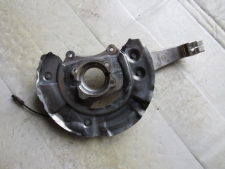 кулак поворотный правый BMW 5 серия F07/F10/F11 [рестайлинг] 2013, 2.0 л., N20 B20 A, бензин, хетчбэк 5 дв., 6777750