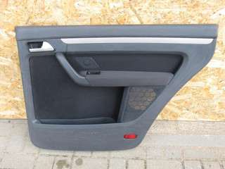 обшивка двери задняя правая Volkswagen Touran 1 поколение 2005, 2.0 л., BMN, дизель, минивэн, 1T0867212022