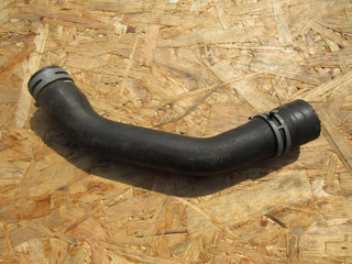 патрубок (трубопровод, шланг) Audi R8 42 2007, 4.2 л., BYH, бензин, купе, 420121073