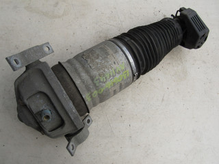 пневмостойка задняя Volkswagen Touareg 1 поколение 2004, 3.0 л., дизель, внедорожник 5 дв., 7L6512022E