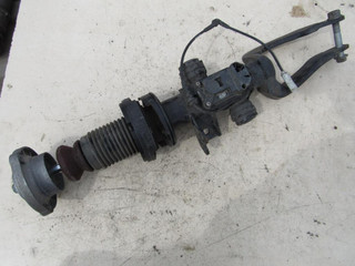 амортизатор передний левый BMW 5 серия F07/F10/F11 2010, 3.0 л., N57 D30 A, дизель, седан, 6796857