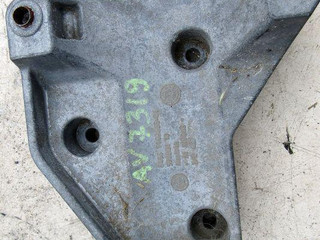 кронштейн компрессора кондиционера BMW X5 E70 2010, 3.0 л., M57 D30 (306D1), дизель, внедорожник 5 дв., 7799863