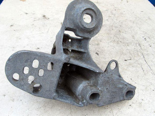 кронштейн двигателя Audi A4 B7 2006, 1.8 л., BFB, бензин, седан, 4B0199351B