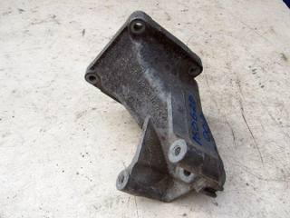 кронштейн двигателя Mercedes-Benz E-Класс W210/S210 1996, 2.2 л., OM 604.912, дизель, седан, 6112231004