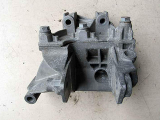 подушка крепления двигателя Volkswagen Multivan T5 2003, 2.5 л., дизель, минивэн, 070199343B