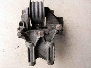 подушка крепления двигателя Volkswagen Multivan T5 2003, 2.5 л., дизель, минивэн, 070199343B