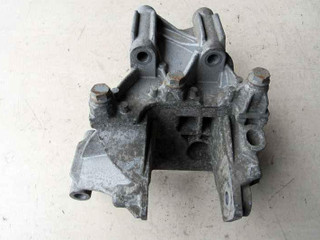 подушка крепления двигателя Volkswagen Multivan T5 2003, 2.5 л., дизель, минивэн, 070199343B
