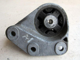 кронштейн редуктора Audi A8 D2/4D 1997, 2.5 л., дизель, седан, 4D0599133A