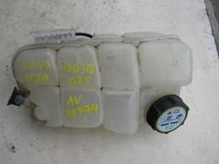 бачок расширительный Volvo V40 2 поколение 2012, 2.0 л., D 5204 T4, дизель, хетчбэк 5 дв., 31338764