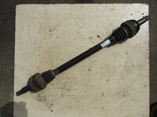 полуось задняя (приводной вал, ШРУС) Volkswagen Touareg 2 поколение 2012, 7P0501201G