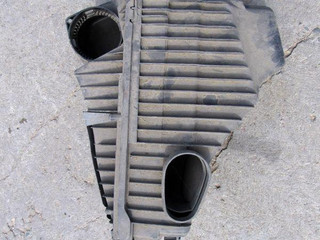 корпус воздушного фильтра Audi Q7 4L 2005, 7L8128601C