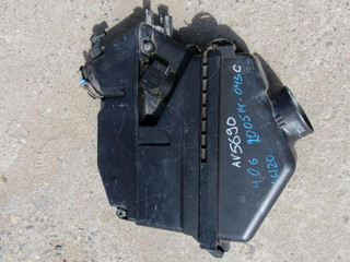 корпус воздушного фильтра Toyota Land Cruiser Prado 3 поколение J120 2002, 17705-31090