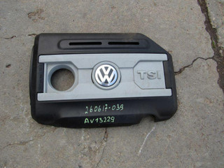 декоративная крышка двигателя Volkswagen Passat B7 2011, 06J103925B
