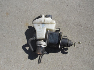 бачок тормозной жидкости Mercedes-Benz E-Класс W211/S211 2002, 2114300302