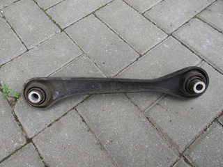 рычаг задний правый Volkswagen Touran 1 поколение [рестайлинг] 2006, 1K0501530C