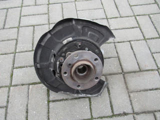ступица задняя левая BMW X5 E70 2006, 6770983
