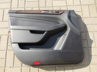 обшивка двери передняя левая Mercedes-Benz GL-Класс X166 2012, 1662011949