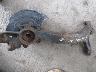 ступица передняя правая Volkswagen Passat B5 1996, 8D0407258