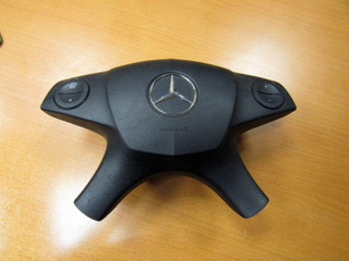 подушка безопасности водителя Mercedes-Benz C-Класс W204/S204 2010, 2048600102
