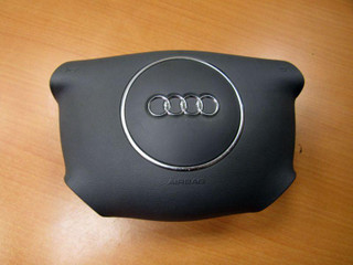 подушка безопасности водителя Audi A6 4B/C5 [рестайлинг] 2001, 8P0880201J