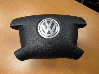 подушка безопасности водителя Volkswagen Transporter T5 2003, 7H0880201P