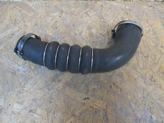 патрубок интеркулера Audi A6 4F/C6 2006, 4F0145738F