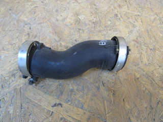 патрубок интеркулера Audi A6 4F/C6 2006, 4F0145708C