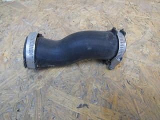 патрубок интеркулера Audi A6 4F/C6 2006, 4F0145708C