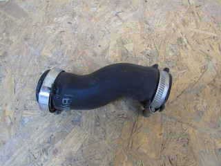 патрубок интеркулера Audi A6 4F/C6 2006, 4F0145708C