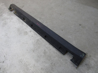 накладка на порог Mercedes-Benz M-Класс W164 2005, 1646900740