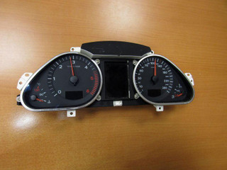 щиток приборов (приборная панель) Audi A6 4F/C6 2006, 4F0920900N