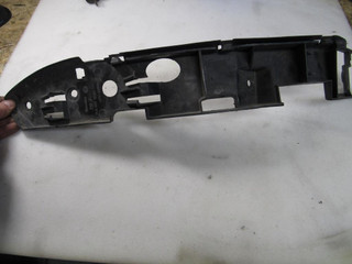 Крепление бампера переднего Volkswagen Touareg 1 поколение [рестайлинг] 2007, 7L6807184C