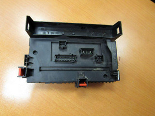 блок предохранителей Mercedes-Benz S-Класс W221 2006, 2215403250