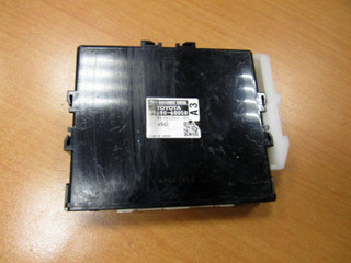 блок управления (другие) Toyota Land Cruiser 11 поколение J200 2011, 89690-60050