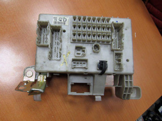 блок предохранителей Toyota Land Cruiser Prado 3 поколение J120 2006, 81980-50030
